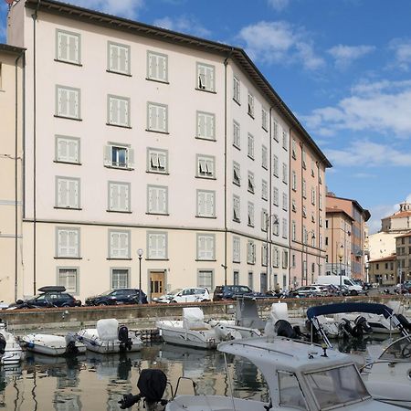 Near The Port-Elegante Appartamento Con Vista Sui Canali Livorno Eksteriør billede
